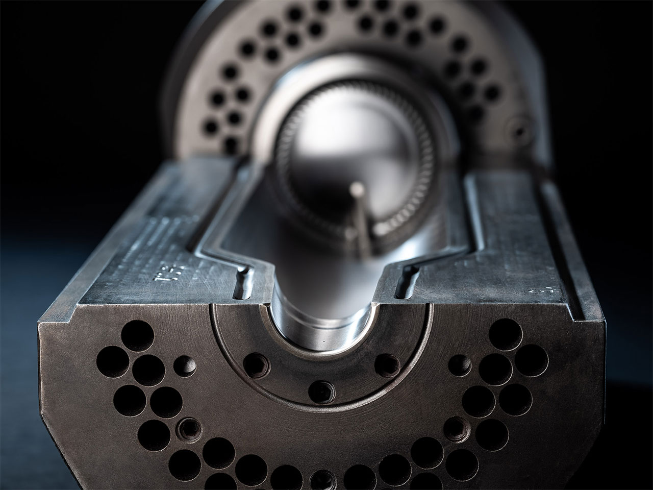 MOULD REPAIR - Droigk Formen Service GmbH - 660281