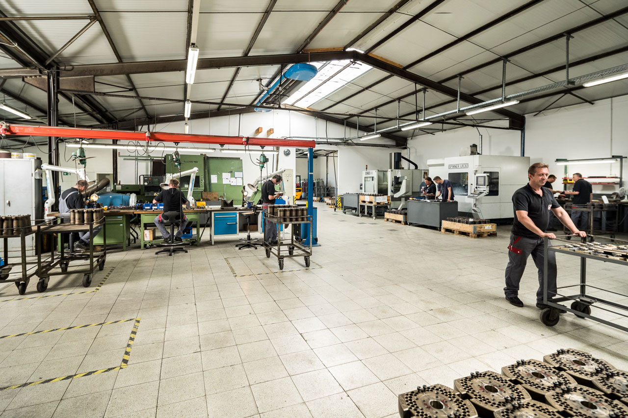 MOULD REPAIR - Droigk Formen Service GmbH - 663281